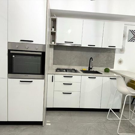 Sky View - Free Parking Apartment Яш Екстериор снимка