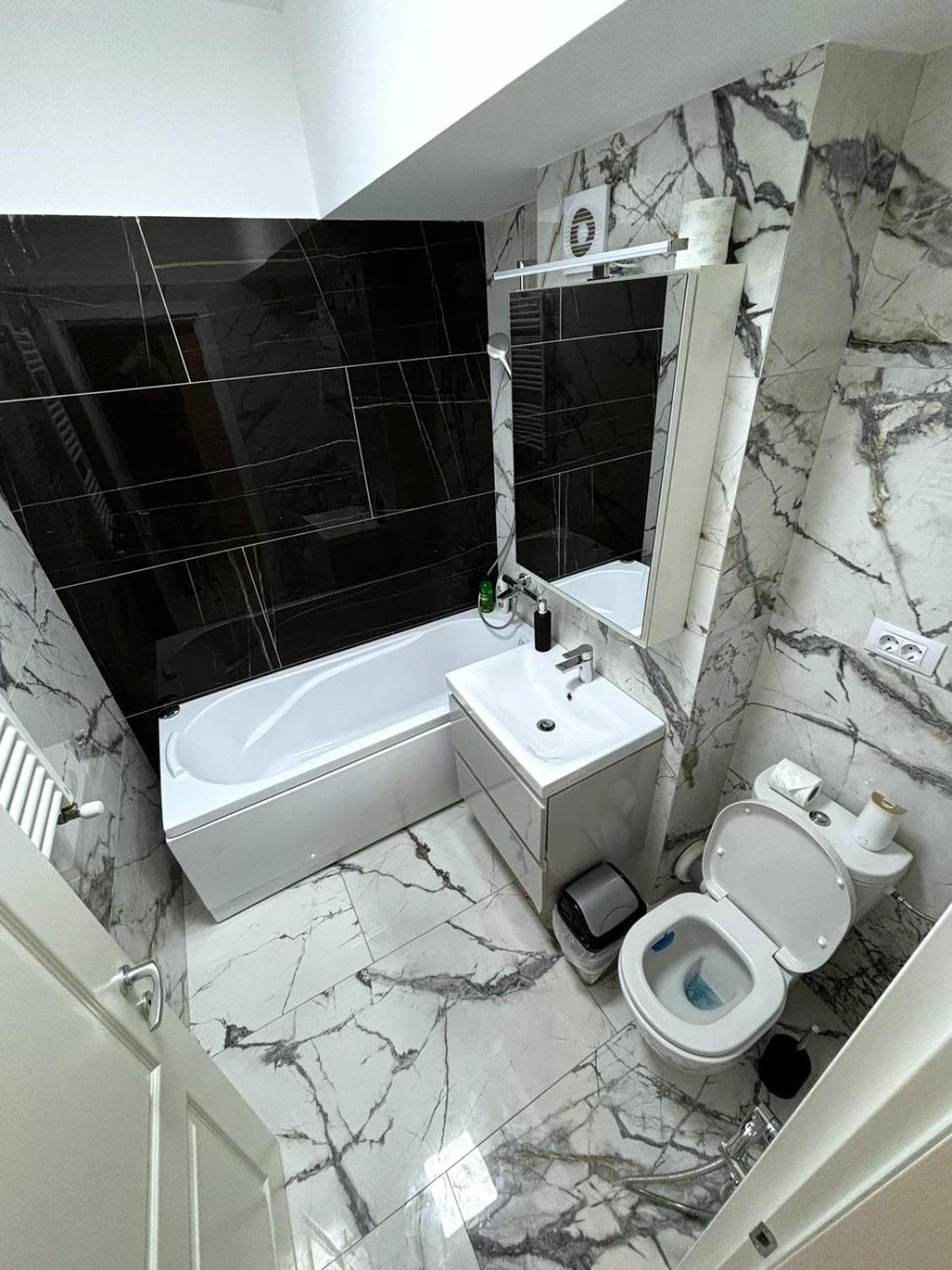 Sky View - Free Parking Apartment Яш Екстериор снимка