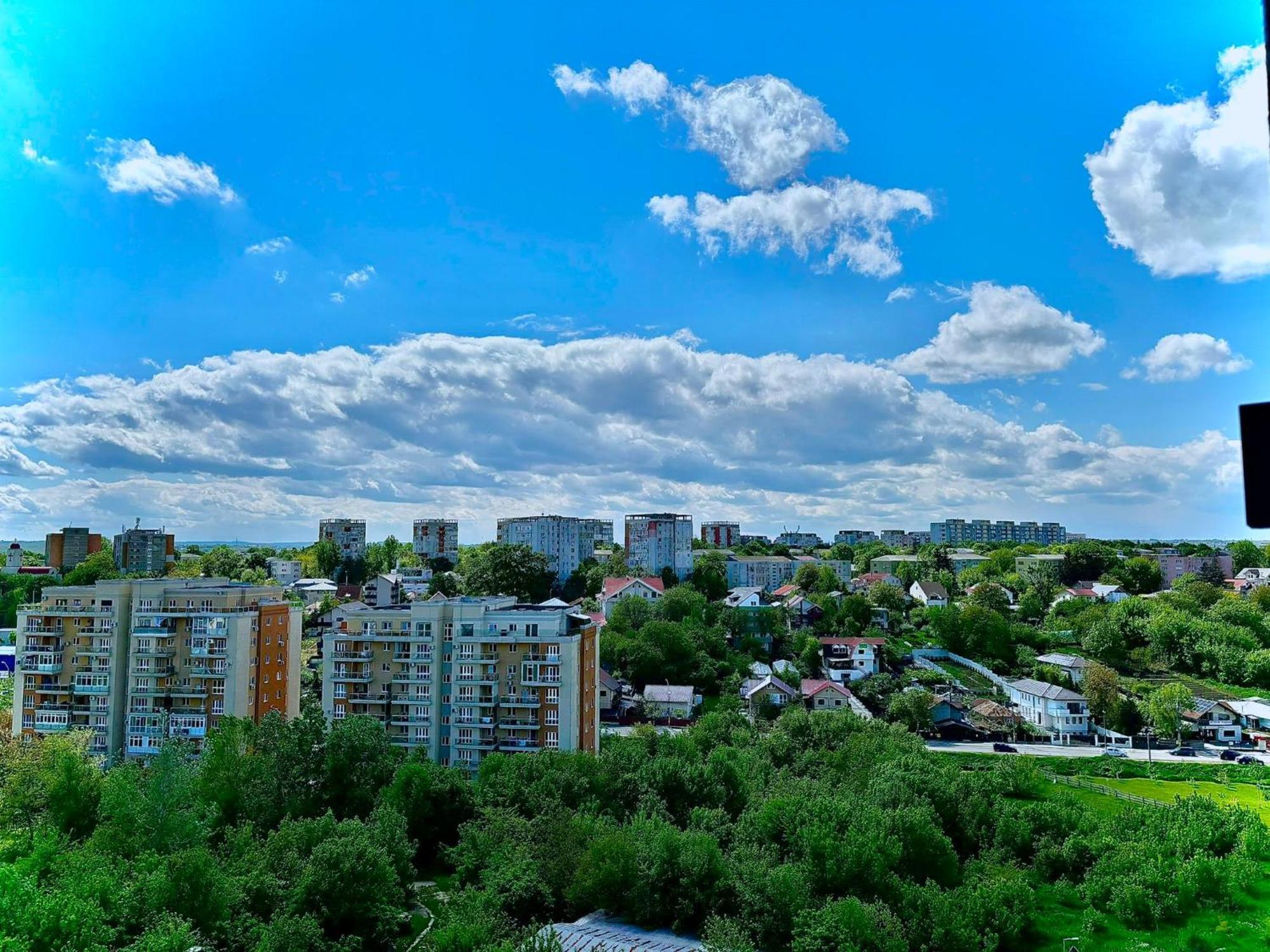 Sky View - Free Parking Apartment Яш Екстериор снимка