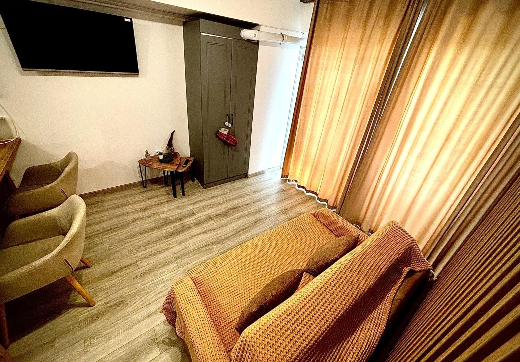 Sky View - Free Parking Apartment Яш Екстериор снимка