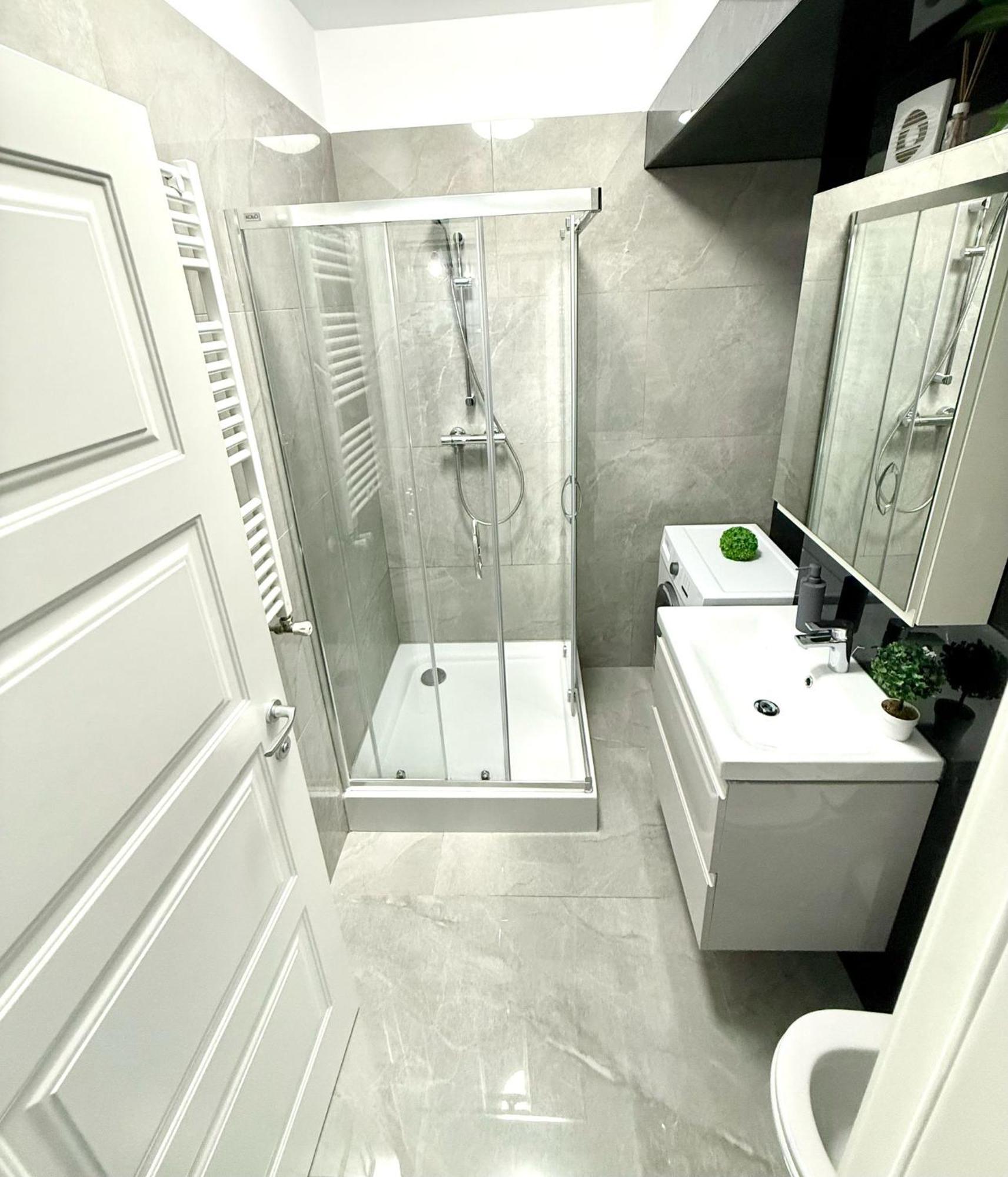Sky View - Free Parking Apartment Яш Екстериор снимка